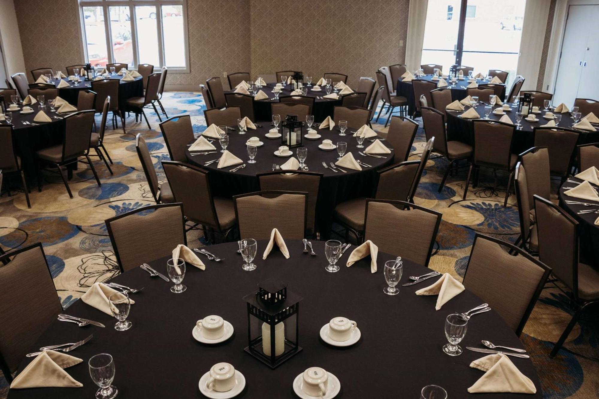 Eastland Suites Hotel & Conference Center Bloomington Exterior foto